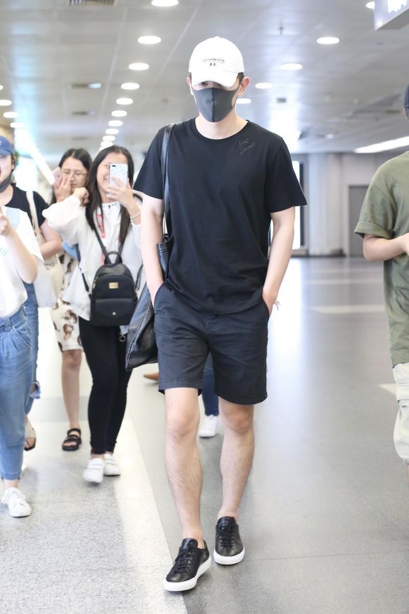 邓伦最新图片,展现变化中的光芒与自信成就的力量