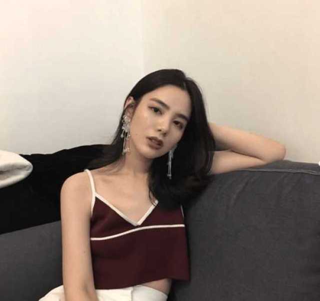 流行头像最新款女生，时代风尚的微观探析与微观变化