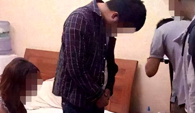 警惕非法色情内容，探索小巷特色小店，健康生活的选择之道