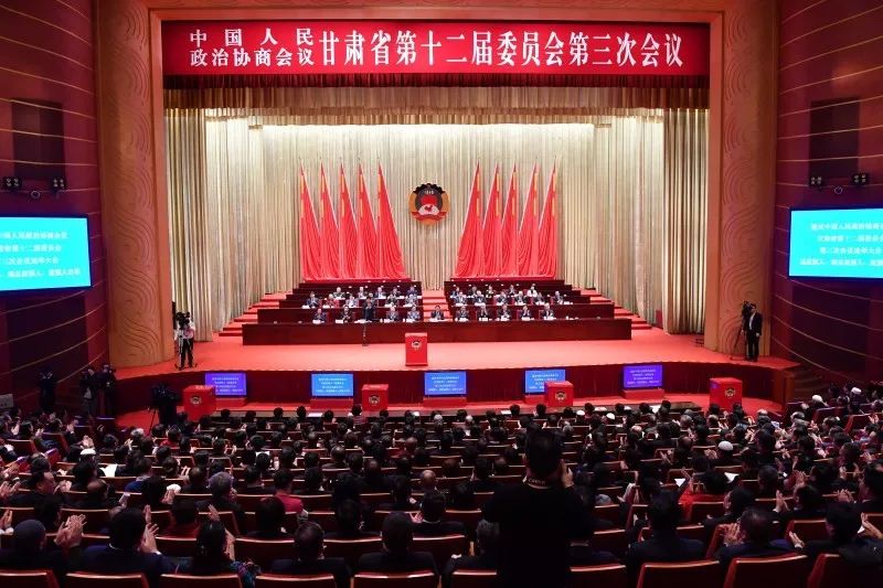 温克珩新角色揭晓，友情与陪伴的温馨日常，展现新领导力