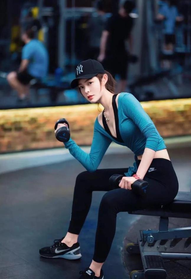 美女健身最新动态,小巷深处的独特魅力健身之旅