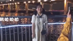 2017热门吻戏盘点，小巷深处的浪漫邂逅回顾