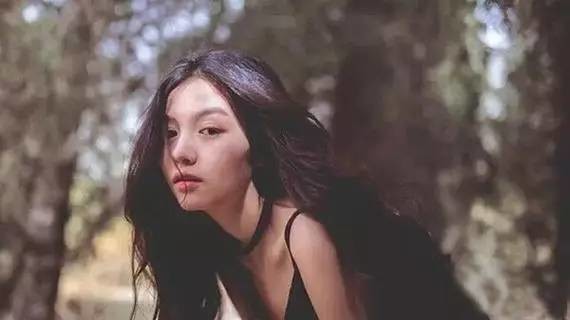 熟女电影与科技新品重塑观影体验的魅力