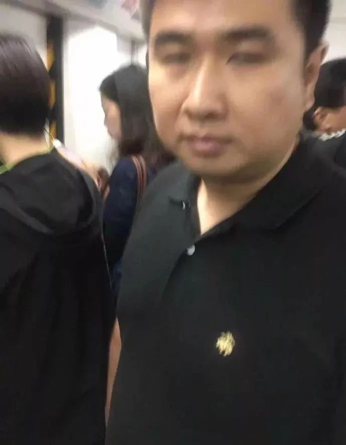 猥琐男逆袭指南，提升自我吸引力与社交技能的综合指南