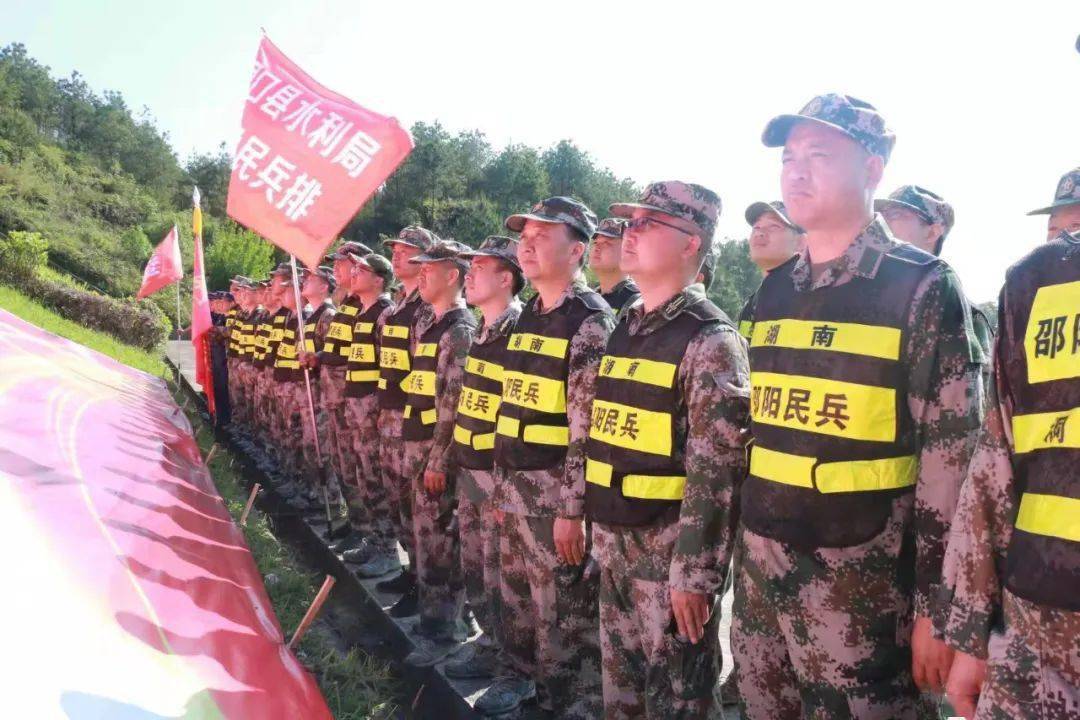 最新民兵，时代的见证与多元视角观察